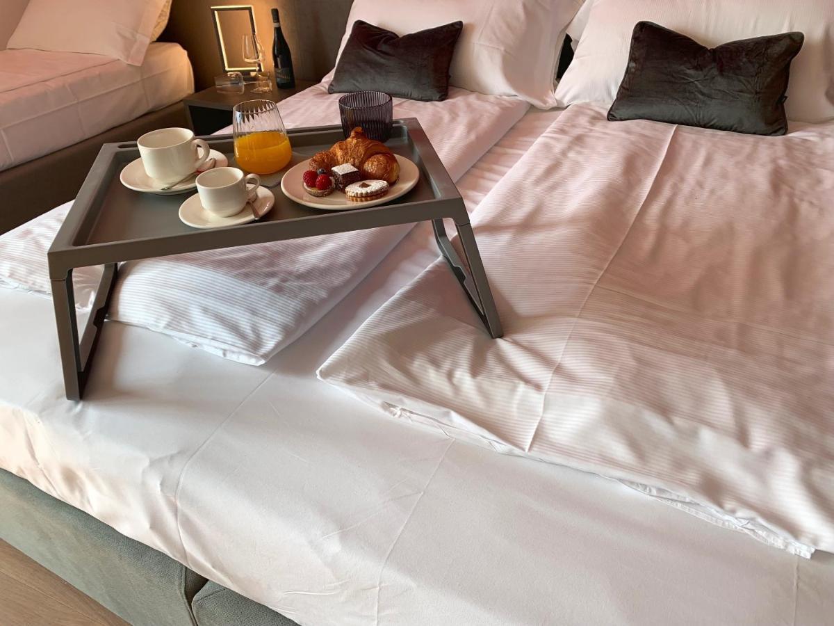Guest House Le Cassandre 松德里奥 外观 照片